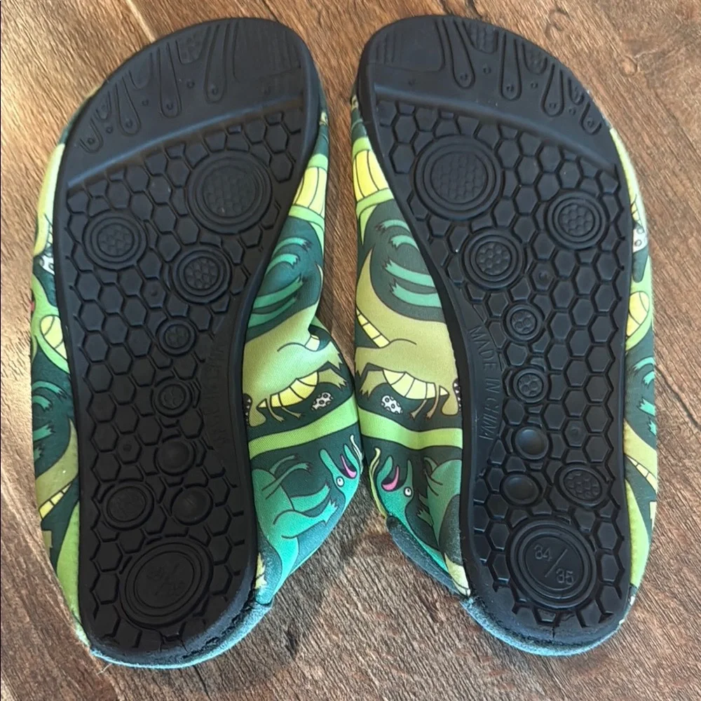 Green Alligator / Crocodile Quick Dry Non-Slip Water Shoes 34/35 Youth 3-4